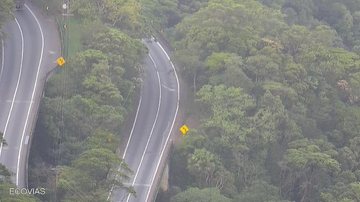 Pista sul  da Anchieta está bloqueada no trecho de serra, devido a acidente Subida da Serra é feita somente pela Imigrantes nesta manhã de domingo (28) Trecho de serra da via Anchieta - Ecovias