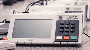 No "Top 10" da cidade, três não chegaram a ser eleitos no pleito daquele ano Relembre quais foram os candidatos a deputado federal mais votados em Praia Grande em 2018 Urnas eletrônicas - TRE-MT