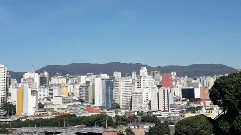 Cidade está há dois meses sem chuva e não há previsão para os próximos dias Belo Horizonte Tempo seco em Belo Horizonte - Divulgação