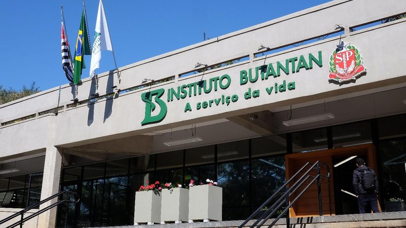 O Instituto Butantan está localizado na  Avenida Vital Brasil, 1.500, no bairro do Butantã Instituto Butantan Fachada do Instituto Butantan - Divulgação