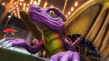 Dragão de uma das atrações do futuro "Vassoura Quebrada O Parque", inspirado no mundo de Harry Potter Parque do Harry Potter em SP ainda não tem data definida para inauguração Dragão roxo do parque de Harry Potter em SP - Reprodução/Instagram Vassoura Quebrada O Parque