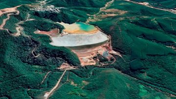 Barragem tem capacidade para 10 milhões de metros cúbicos de rejeitos Trincas fazem barragem em Minas Gerais entrar em nível de alerta Barragem CDS II da Mina Córrego do Sítio vista pelo Google Earth - Reprodução/Google Earth