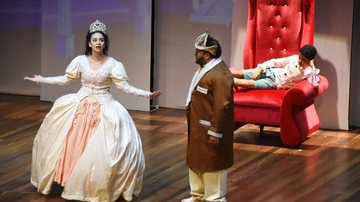 Apresentação será no Palácio das Artes fica localizado na Avenida Presidente Costa e Silva, nº 1600, Bairro Boqueirão Peça de teatro Atores em peça de teatro em Praia Grande - Divulgação