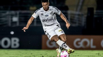 Imagem Marcos Leonardo faz exames e lesão não preocupa