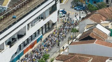 Imagem Torcida se despede do Rei do Futebol