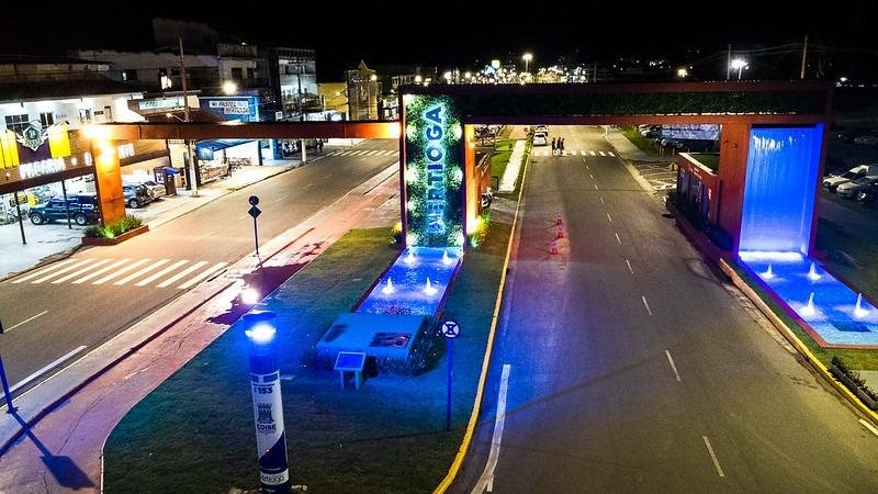A alteração do trajeto acontece em 13, 14, 20, 21, 27 e 28 de janeiro Bertioga Entrada da cidade de Bertioga - Divulgação/Prefeitura de Bertioga