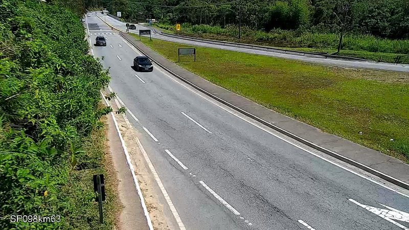 Segundo o DER, o tempo e a visibilidade na via são bons Veja como está o tráfego na Mogi-Bertioga nesta manhã de Natal Km 63 da rodovia Mogi-Bertioga - DER-SP