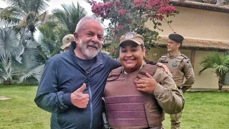 Pelo menos 10 seguranças, entre agentes da Polícia Federal e pessoal, vigiaram a propriedade Lula em Trancoso - Reprodução redes sociais