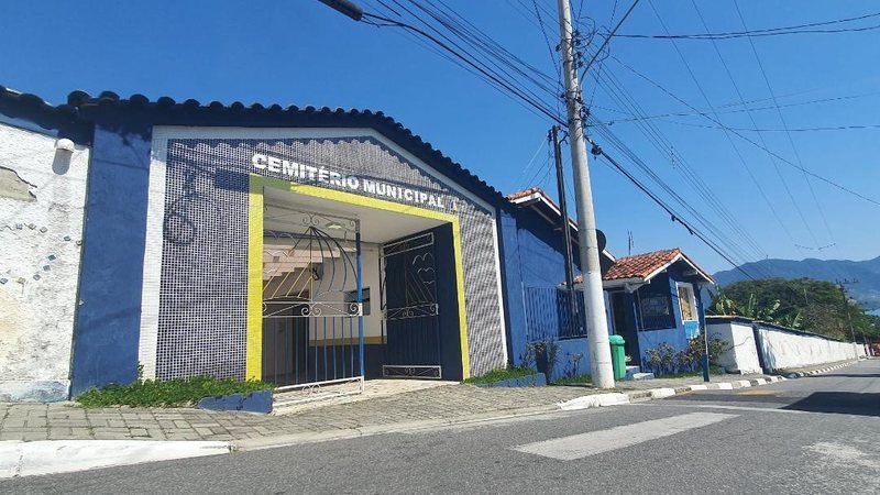 Cemitério de Ilhabela, na Vila Feriado de Finados: Prefeitura realiza revitalização no cemitério municipal em Ilhabela - Foto: PMI