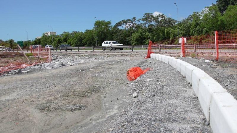 O projeto permanece com o cronograma inicial, para ser entregue em novembro de 2023 Obra em São Vicente Obra na rodovia dos Imigrantes - Divulgação