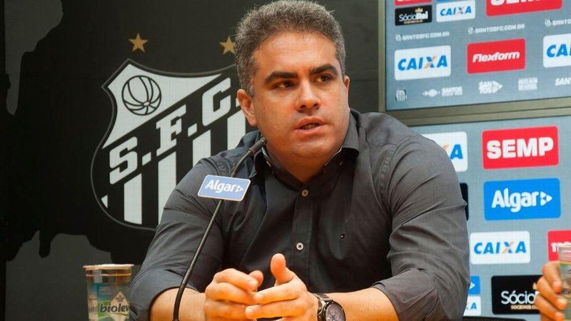 Ao todo, as equipes cumpriram seis mandados de busca e apreensão e seis ordens de prisão Orlando Rollo Orlando Rollo dando entrevista no Santos - Ivan Storti/Santos FC
