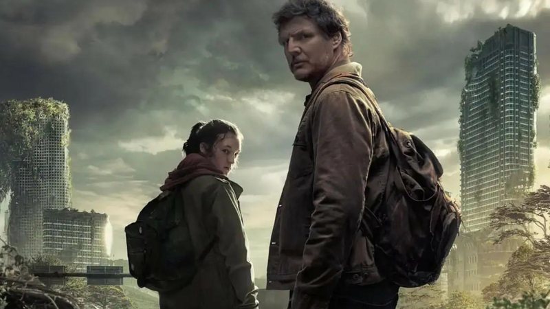 A série acompanha a jornada de Joel e Tess, que possuem a missão de escoltar uma adolescente, a Ellie, até a base militar de um grupo de sobreviventes - Reprodução/Internet