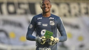 Imagem Santos encaminha empréstimo do goleiro John