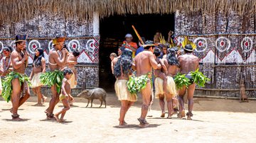Encontro foi realizado em Praia Grande com com outras cidades da Baixada Santista Povo indígena Índios entrando dentro da aldeia - Imagem Ilustrativa