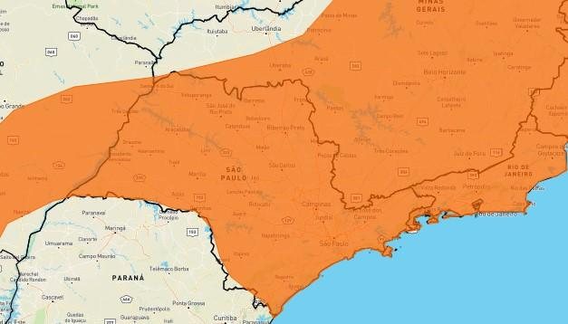 De acordo com o Inmet, há risco de descargas elétricas Alerta laranja: Inmet adverte para chuvas intensas em SP no início desta semana Mapa do estado de São Paulo com indicação em laranja para áreas com risco de chuvas intensas - Reprodução/Inmet