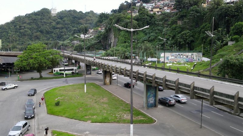 Obras devem começar no primeiro trimestre do próximo ano Elevado no Centro de Santos passará por obras em 2023 Elevado Aristides de Bastos Machado, em Santos - Prefeitura de Santos