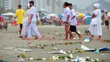 Cerimônias de abertura estão marcadas para acontecer nos dias 3 e 10 às 20h Festejo de Iemanjá em PG Festejo de Iemanjá na praia de Praia Grande - Divulgação