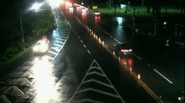 Rodovia está com tráfego intenso sentido Mogi das Cruzes neste domingo (4) DER-SP Estrada com tráfego intenso - Reprodução/DER-SP