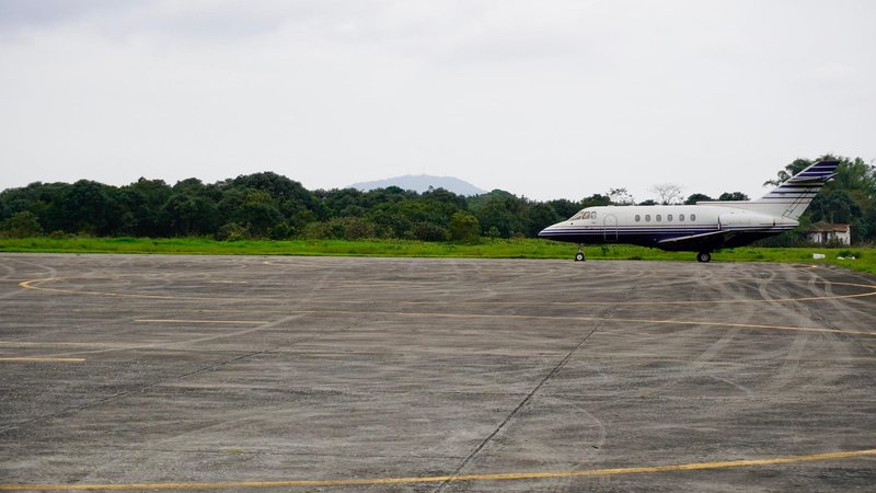 Previsão é de que os primeiros voos comecem no segundo semestre de 2023 Aeroporto de Guarujá Pista do aeroporto de Guarujá - Divulgação