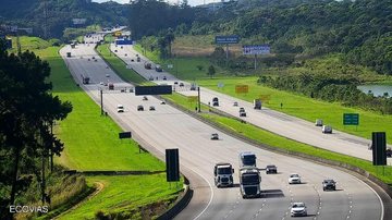 Rodovia dos imigrantes altura do km 28 Imigrantes Carros trafegando na rodovia dos Imigrantes - Imagem ilustrativa/Ecovias