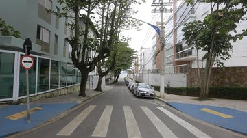 Prefeitura abriu novos acessos pelas ruas Benedito Pinto de Abreu, José Avelino de Oliveira e Nicolau Lopes Rua do Tombo Rua da praia com faixa de pedestres - Divulgação
