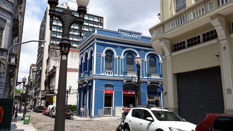 Trecho da via terá mão de direção invertida Rua no Centro Histórico de Santo terá mão de direção invertida nesta quarta-feira (23) Trecho da rua XV de Novembro, em Santos - TripAdivisor