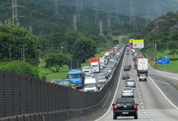 Lentidão ocorre dos quilômetros 260 ao 262 Cônego Domênico Rangoni tem lentidão sentido capital nesta tarde de quarta-feira (16) Trecho da rodovia Cônego Domênico Rangoni com trânsito intenso - Imagem ilustrativa/Arquivo