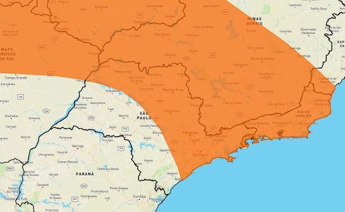 Segundo o Inmet, há risco de corte de energia elétrica, queda de galhos de árvores, alagamentos e de descargas elétricas Inmet mantém alerta laranja para chuvas intensas no estado de São Paulo Mapa do estado de São Paulo com indicação em laranja de áreas c - Reprodução/Inmet