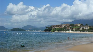 Em Caraguatatuba, todas as praias estão próprias para banho Natal na praia: confira a balneabilidade nas praias do Litoral Norte de SP Praia de Tabatinga, em Caraguatatuba - Esther Zancan