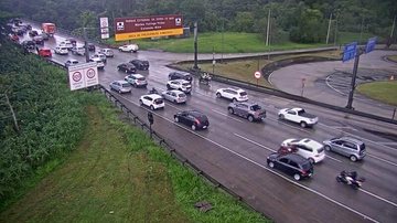 Está em vigor a Operação Comboio a partir da praça de pedágio da via Anchieta, devido a formação de neblina - Ecovias