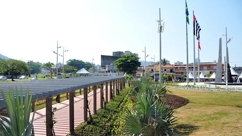 Praça dos Emancipadores, no bairro do Boqueirão Praia Grande comemora 56 anos de muita história com diversos eventos Praça dos Emancipadores, em Praia Grande - Site Turismo Praia Grande