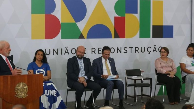 © Valter Campanato/Agência