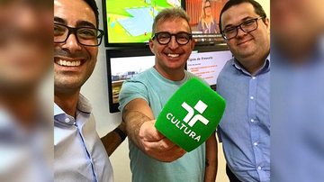 Roberto Zaidan, Henrique Bacana (diretor de arte da TV Cultura) e Fábio Chateaubriand - Arquivo pessoal