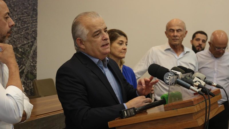 O ministro falou sobre privatização, dragagem, mobilidade e integração do Porto de Santos com as cidades da região Márcio França Ministro durante coletiva de imprensa - Davidson Carlos