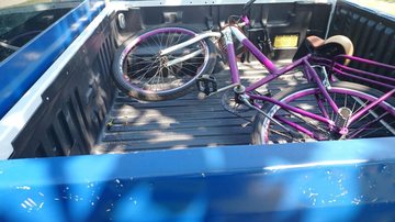 Guardas municipais evitaram furto de bicicleta no Novo Quebra-Mar GCM de Santos atua em casos de furto e estelionato na orla da cidade Bicicleta recuperada dentro de caçamba de viatura da GCM de Santos - Divlugação/Prefeitrua de Santos