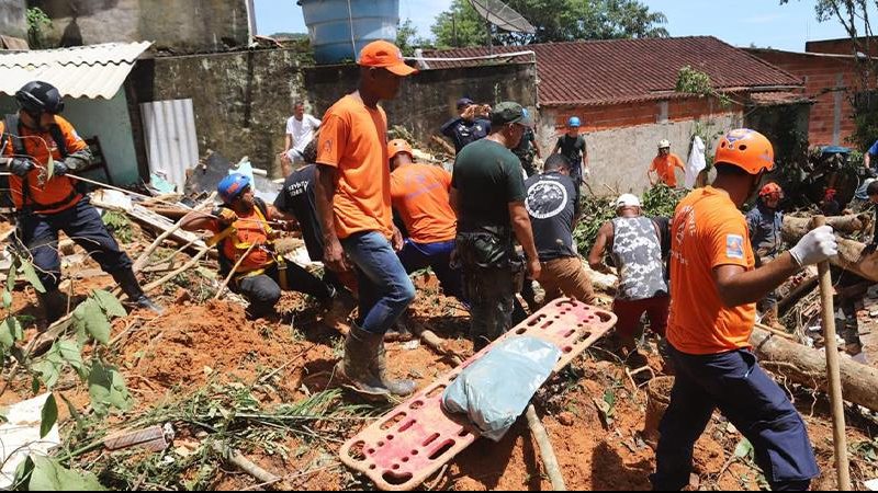 Segundo o balanço são 47 pessoas mortas em São Sebastião e uma em Ubatuba) Tragédia no litoral norte - Divulgação Felipe Augusto