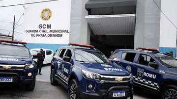 Guarda Civil Municipal de Praia Grande. Corporação recebe hoje nova frota de viaturas Guarda civil de Praia Grande recebe novas viaturas Veiculos em frente à Sede de Guarda Civil - Imagem: Arquivo / Reprodução / Prefeitura de Praia Grande