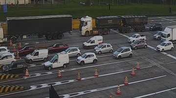 Imagem Sistema Anchieta-Imigrantes segue com lentidão nos dois sentidos