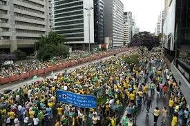 De acordo com o MBL, a ideia é formar as novas gerações de líderes como Kim Kataguiri, Arthur do Val, Guto Zacarias e outros Manifestantes do MBL Manifestantes nas ruas de São Paulo/SP - Jovem Pan