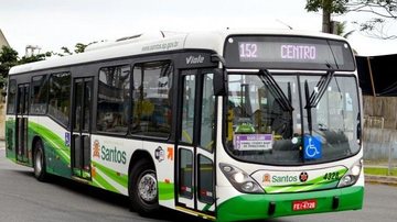 Nova tarifa é válida a partir da zero hora de sábado (25) Atenção: tarifa do trasnporte urbano de Santos sobre para R$ 5,25 a partir deste sábado (25) Ônibus do transporte público de Santos - Diogo Amorim/Ônibus Brasil