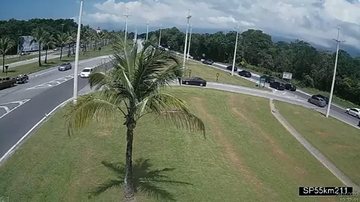 Km 211 da Rio-Santos neste domingo (29) Rio-Santos tem tráfego intenso e pontos de lentidão neste domingo (29) Rodovia com tráfego intenso - Imagem: Divulgação / DER-SP