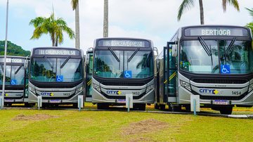 Os novos ônibus contam com ar-condicionado e acessibilidade para as pessoas com deficiências ou mobilidade reduzida - Reprodução/Prefeitura de Bertioga