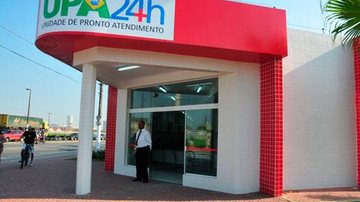 Vítima chegou chegou a ser socorrido para a UPA Samambaia, mas não resistiu Homem cai de telhado de igreja e morre em Praia Grande Fachada de Unidade de Pronto Atendimento em Praia Grande - Imagem: UPA Samambaia / Prefeitura de Praia Grande