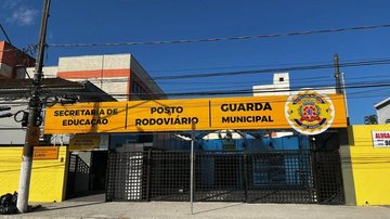 Local possui cobertura e está mais próximo do Centro de São Vicente e das praias Novo Posto Rodoviário de São Vicente começa a operar Fachada do novo Posto Rodoviário de São Vicente - Prefeitura de São Vicente