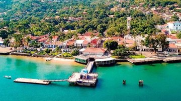 Prefeitura de Ilhabela desmente boatos sobre verticalização Vista aérea de Ilhabela - Reprodução/Maremar Turismo