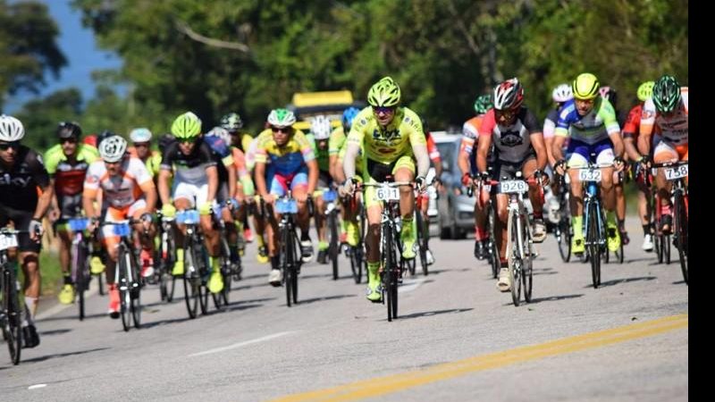Evento que reúne ciclistas de todo o país e faz parte do calendário nacional da Confederação Brasileira de Ciclismo Domingo (28) vai ter Gran Cup Brasil de Ciclismo em Ubatuba Ciclistas em prova de ciclismo em Ubatuba - Prefeitura de Ubatuba