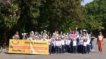 Alunos e professores da Escola Municipal Governador Mário Covas realizaram uma parada ecológica na manhã de segunda-feira, 5  Programa Clorofila promove semana do meio ambiente em parceria com escolas de Bertioga - Divulgação