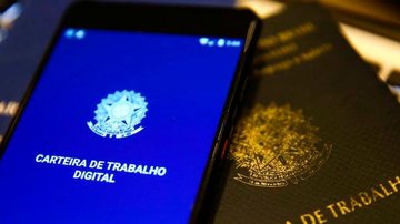 Já pensou começar o mês de junho empregado? PAT de Praia Grande está com novas vagas de emprego Carteira de Trabalho digital e física - Marcelo Camargo/Agência Brasil