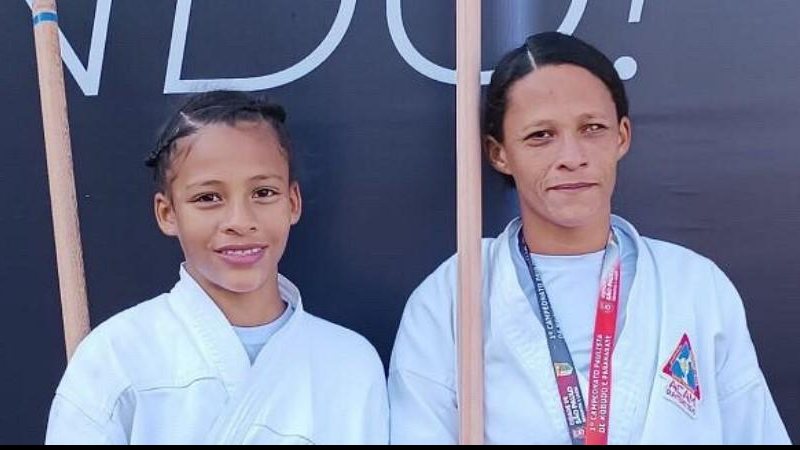 Ela perdeu a visão do olho esquerdo quando era criança, em um trágico acidente envolvendo uma faca, mas isso não a impediu de se tornar campeã do 2° Campeonato Paulista de Kobudo e Parakatê - Divulgação