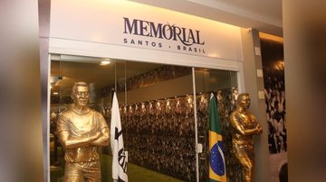Mausoléu de Pelé: homenagem ao Rei do Futebol em Santos - Por Raimundo Rosa
